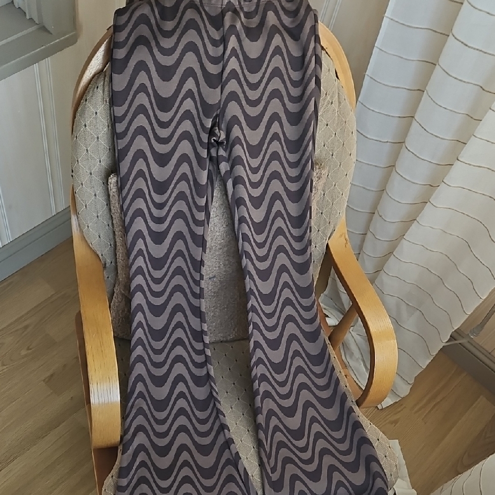 Wavy Patterned Pants in Brown/Tan